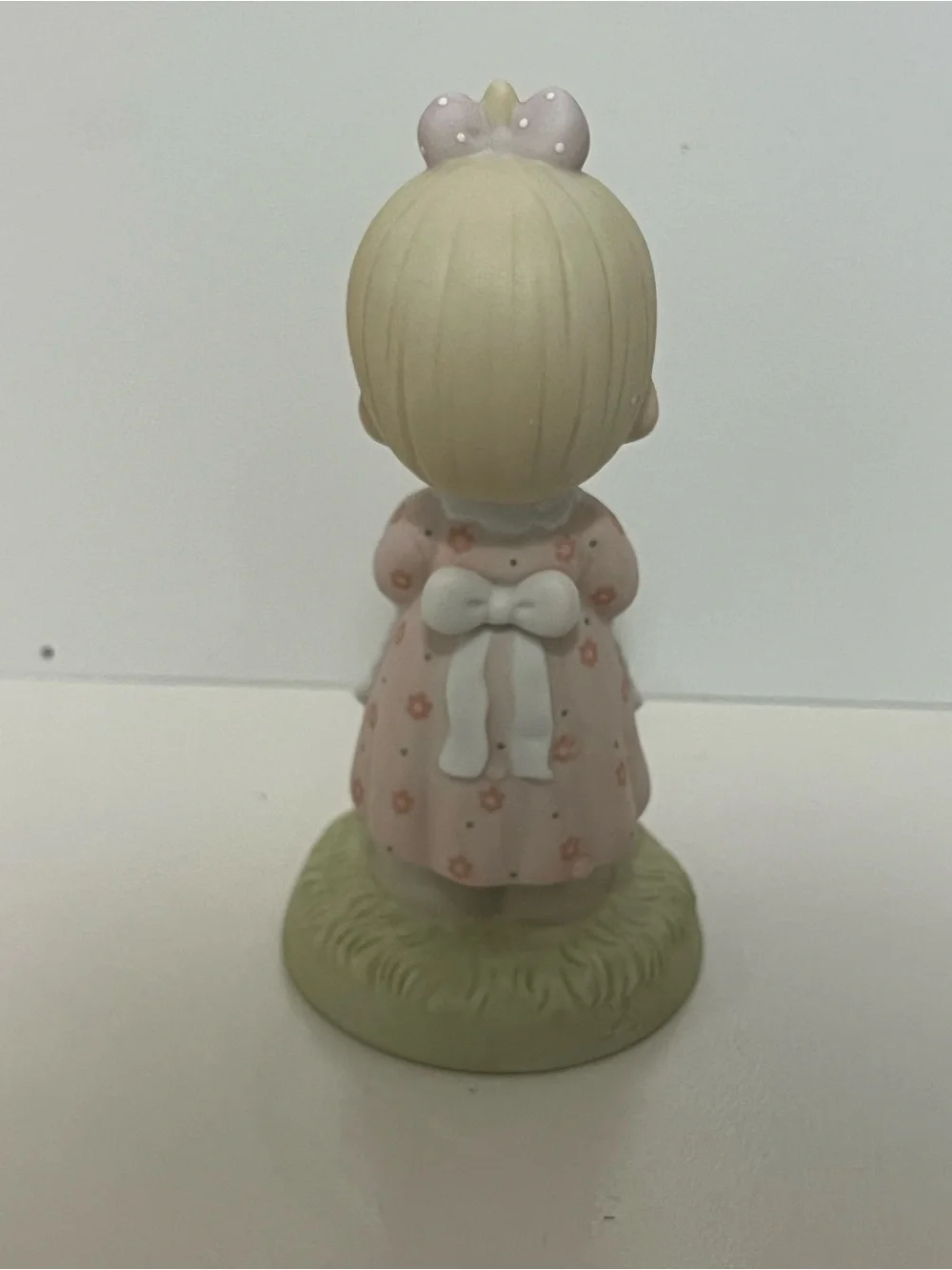 Vintage Precious Moments figurine titled “Mommy I Love You” from 1987